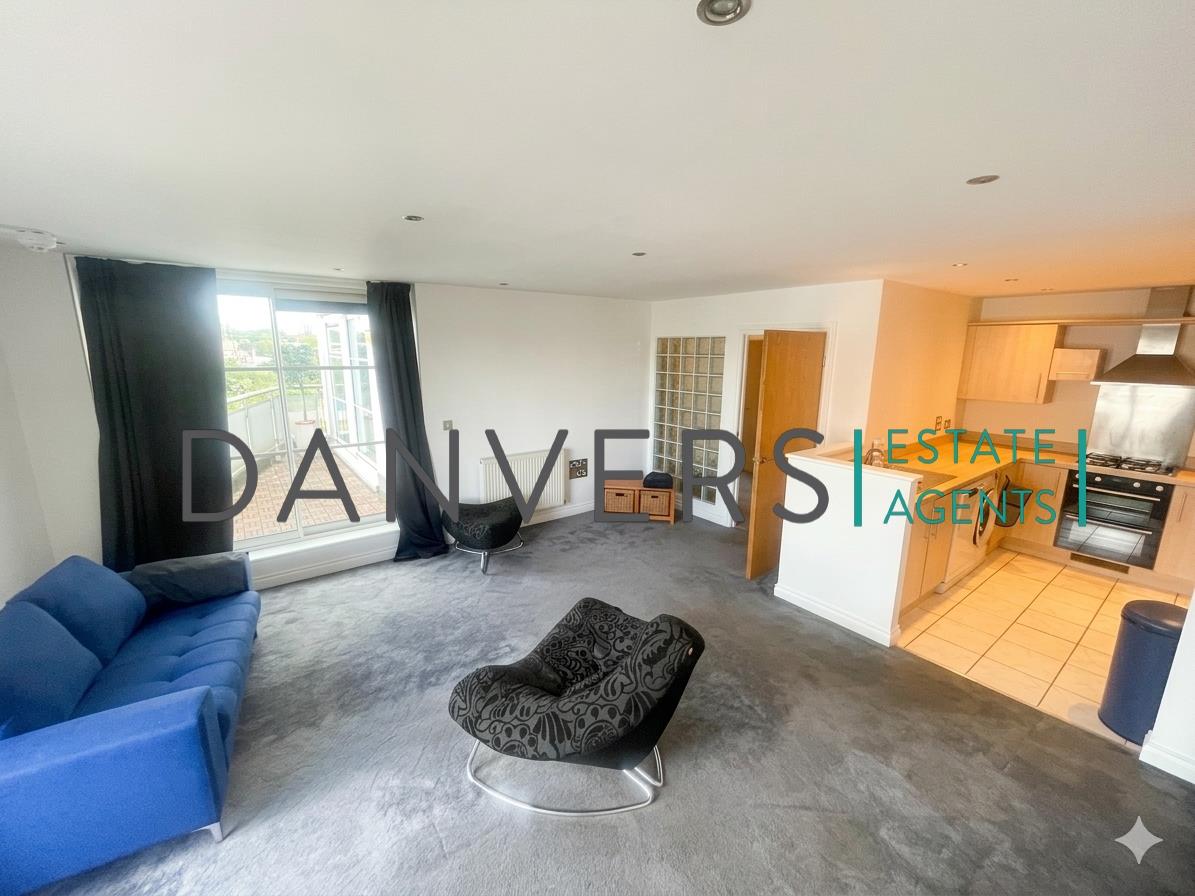 Flat Watkin Road in Leicester
