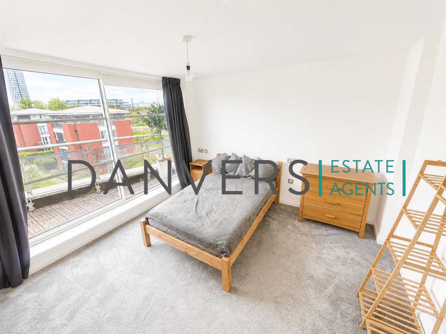 Flat Watkin Road in Leicester