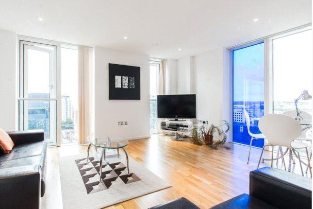 Flat Millharbour in Greater London