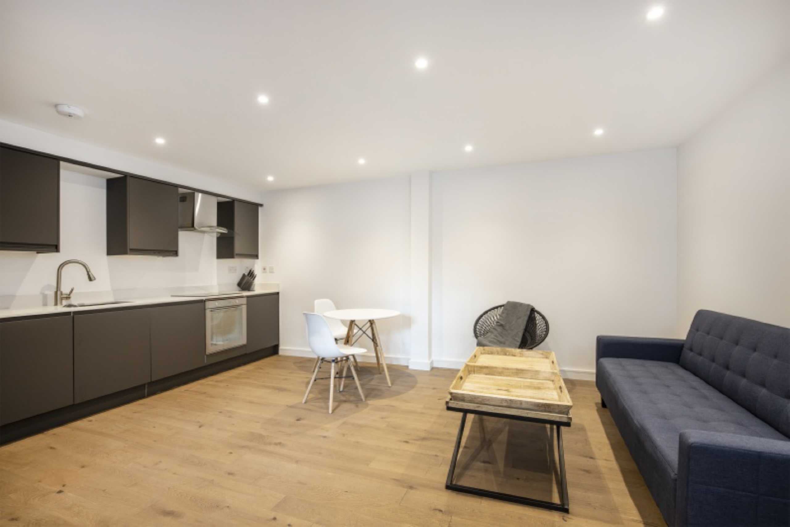 Flat Worple Road in Greater London