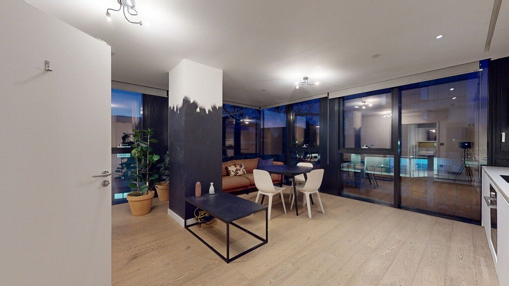 Flat Highgate Hill in Greater London