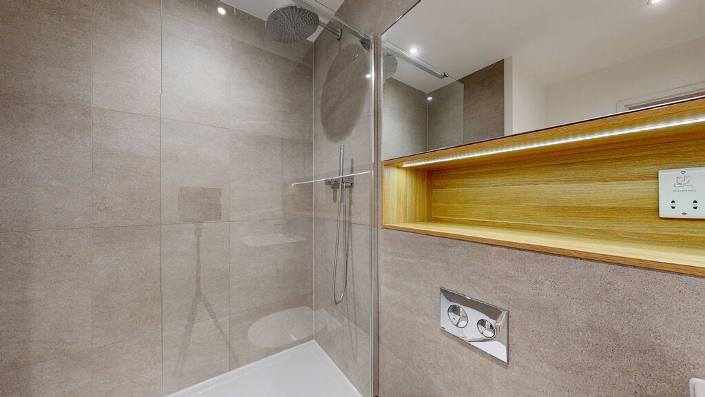 Flat Highgate Hill in Greater London