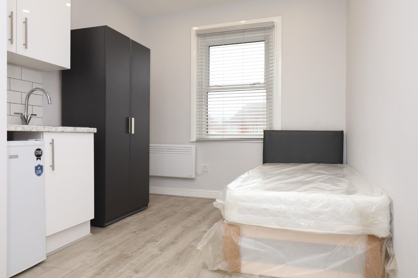 Room Alexandra Avenue in Greater London