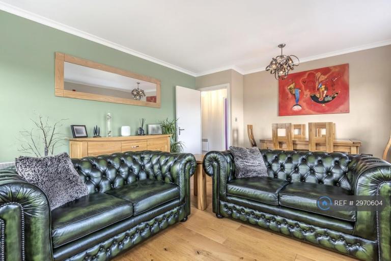 Flat Marigold Way in Maidstone