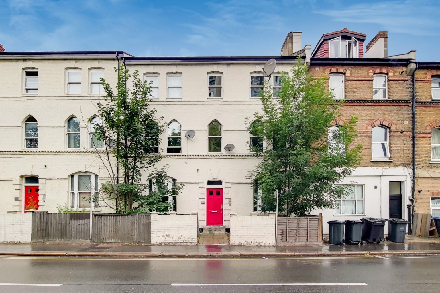 Flat Penge Road in Greater London
