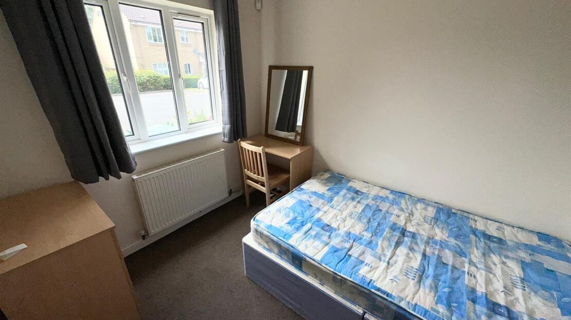 House Buchan Close in Greater London