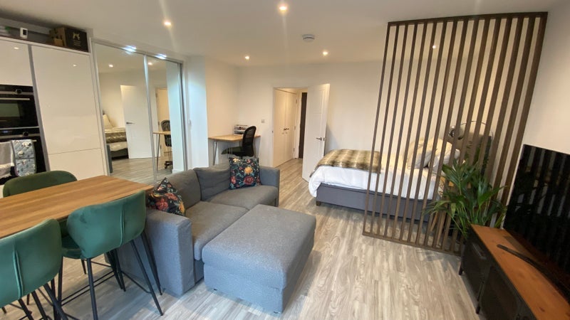 Flat Streatham Road in Greater London