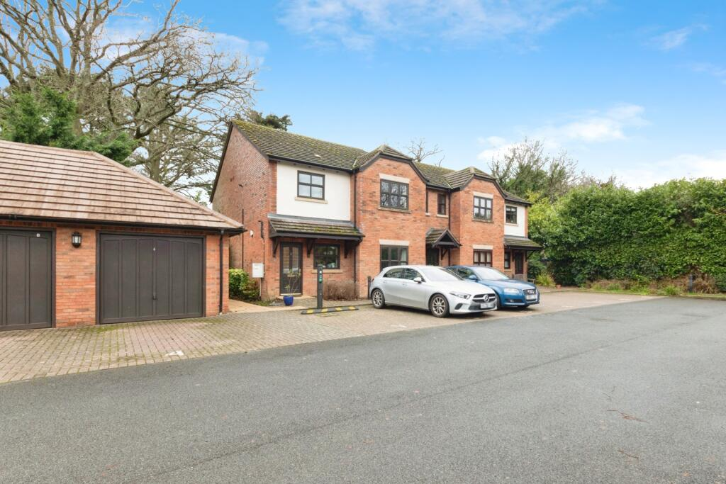 Flat Lode Lane in Metropolitan Borough of Solihull