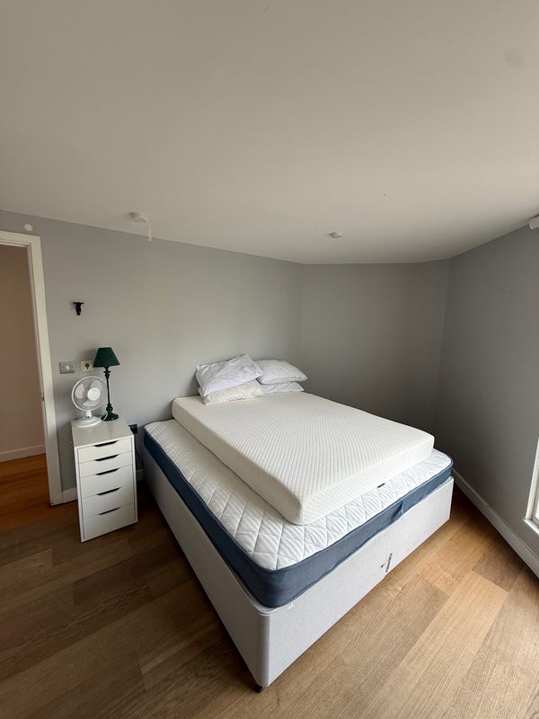 Room Canada Street in Greater London