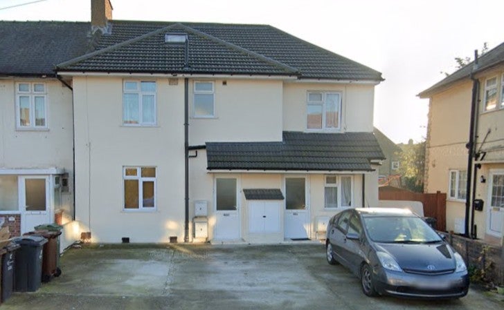 Flat Campden Crescent in Greater London