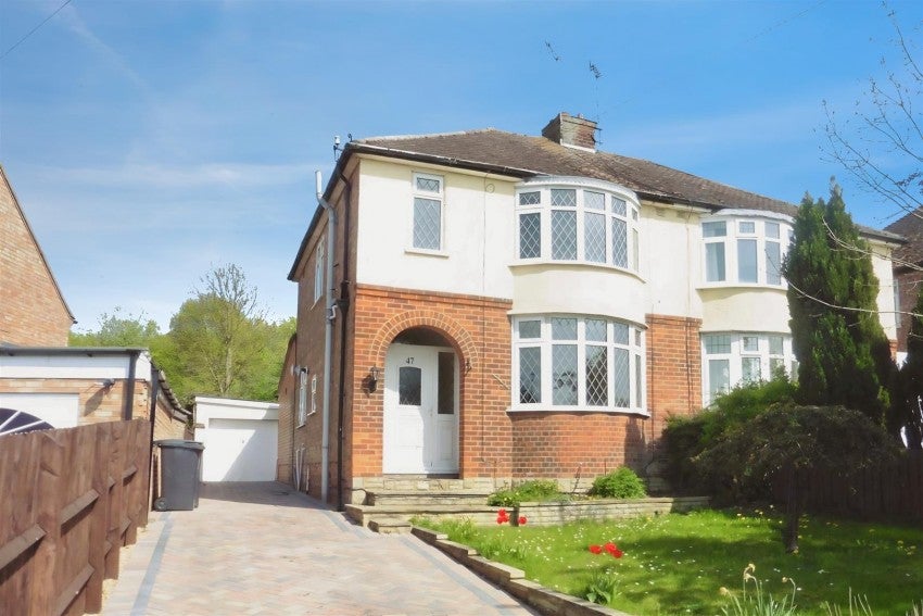 House Hall Avenue in Rushden