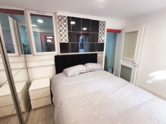 Flat Tresham Crescent in City of Westminster