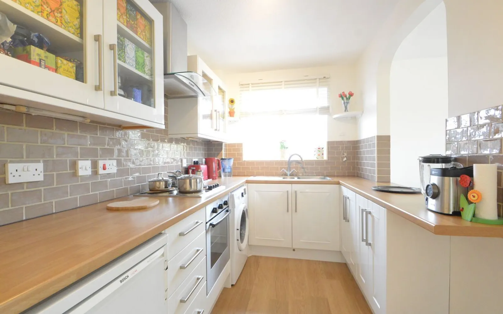 Flat Sullivan's Reach in Elmbridge
