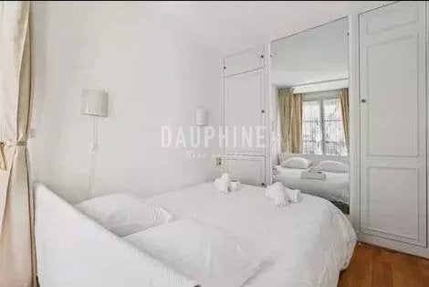 Appartement Allée Cocteau à Paris