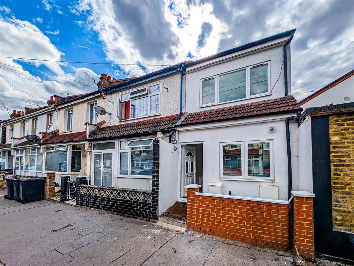 House Penshurst Road in Greater London