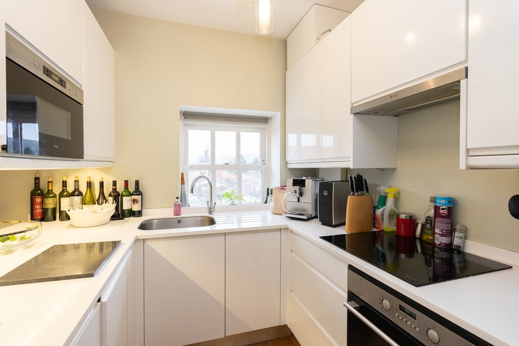 Flat Parsonage Square in Mole Valley