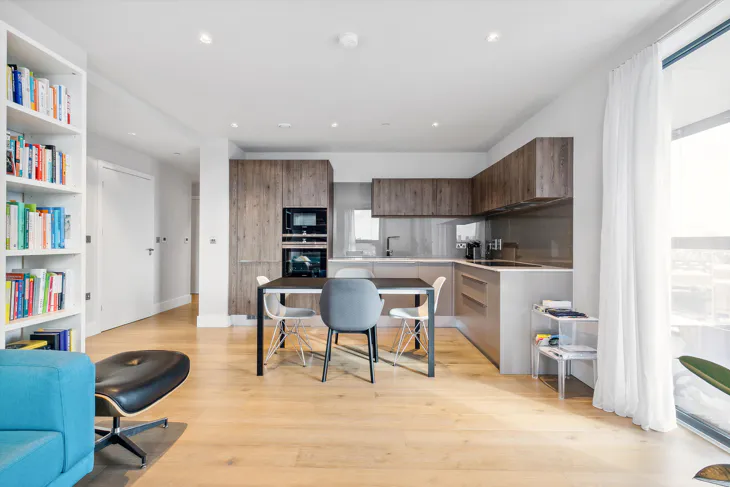 Flat Lockington Road in Greater London