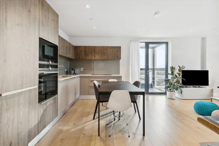 Flat Lockington Road in Greater London