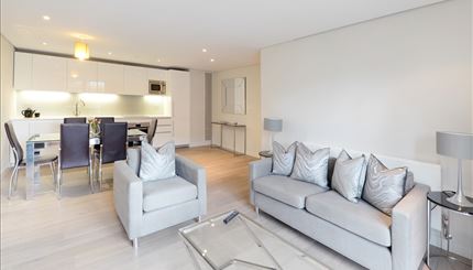 Flat Harbet Road in City of Westminster