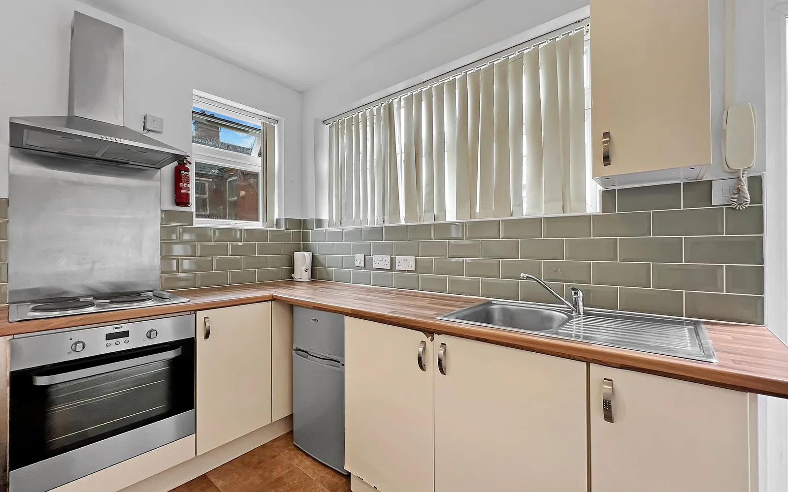 Flat Holyhead Road in Coventry
