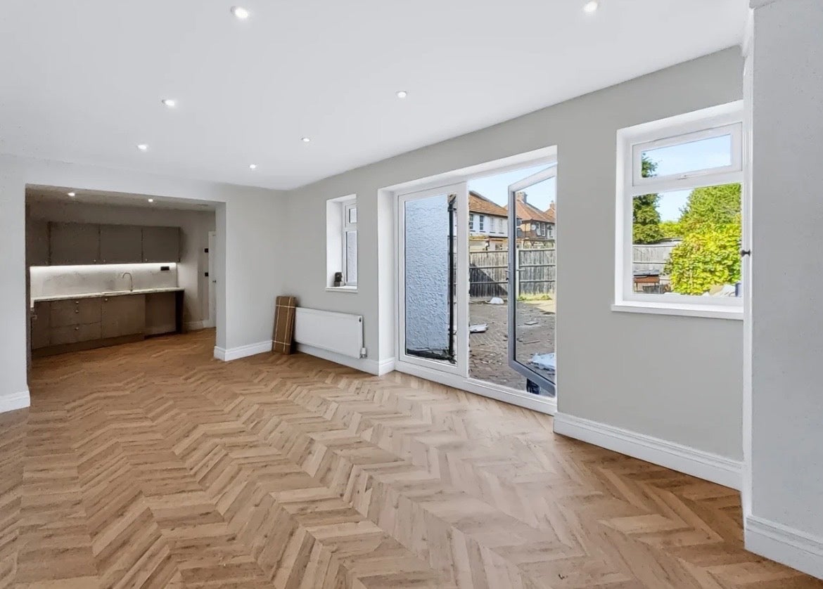 Flat Fenton Road in Greater London