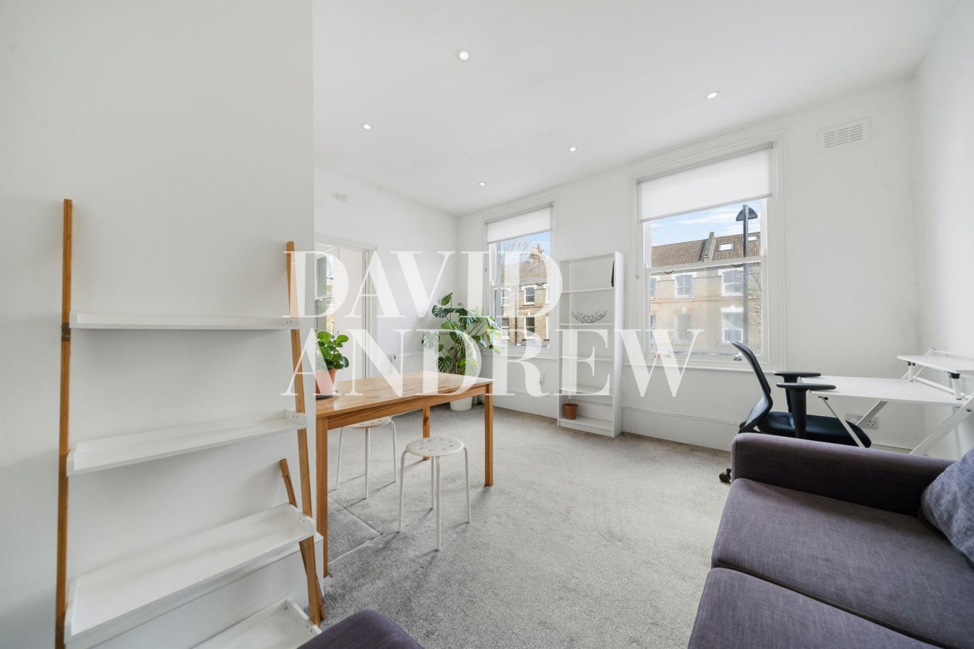 Flat Blackstock Mews in Greater London