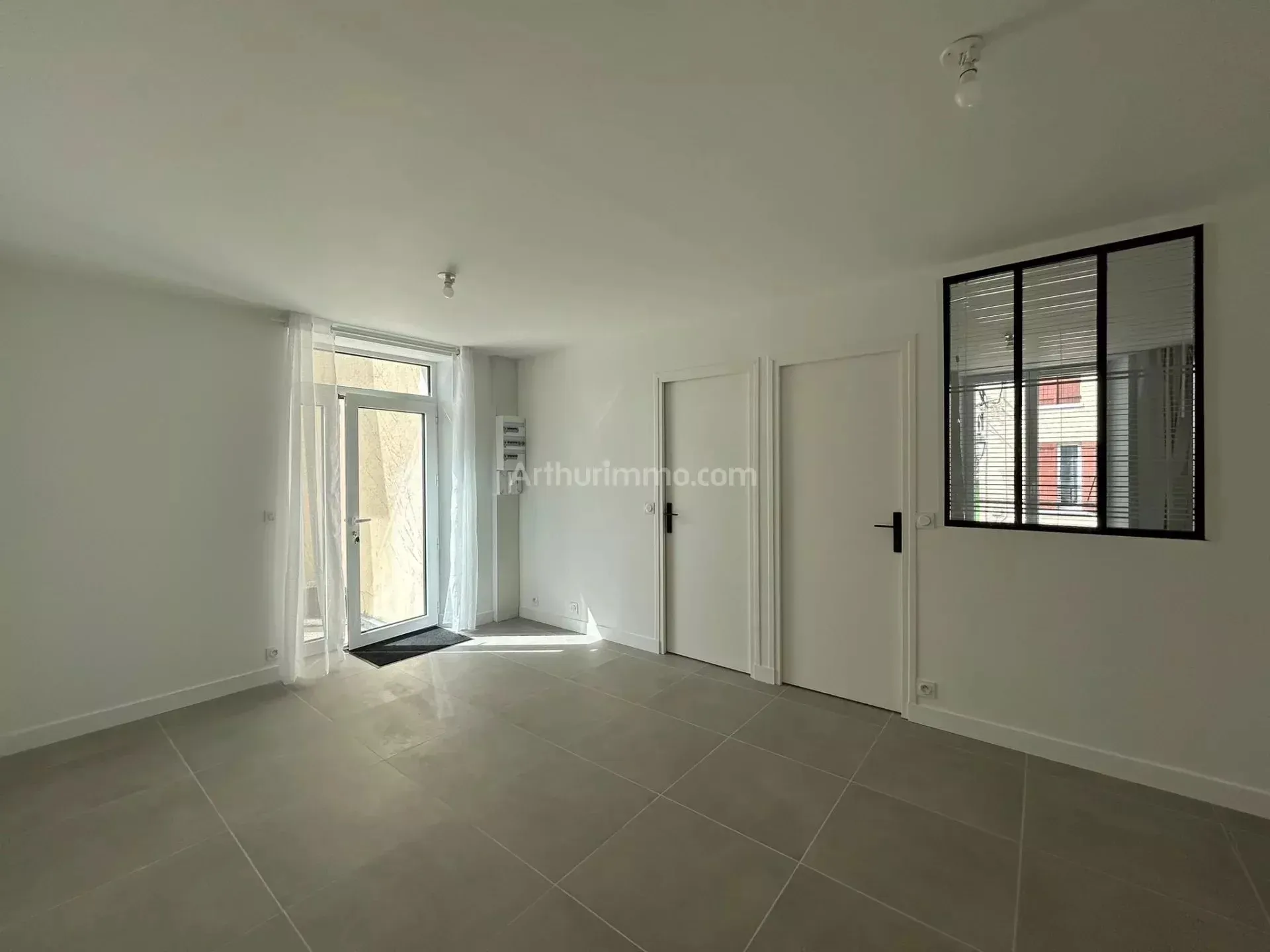 Flat Avenue Paul Vaillant-Couturier in Paray-Vieille-Poste