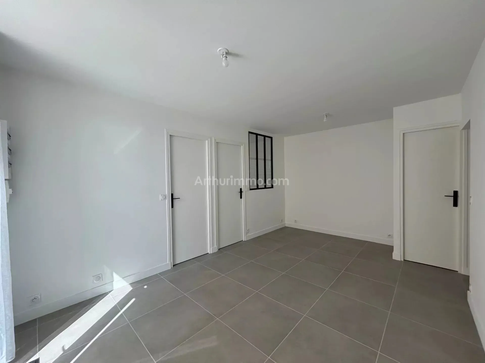 Flat Avenue Paul Vaillant-Couturier in Paray-Vieille-Poste