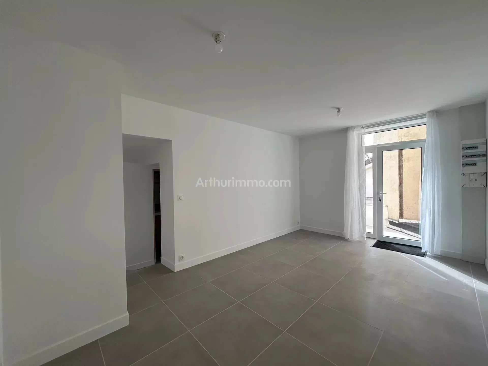 Flat Avenue Paul Vaillant-Couturier in Paray-Vieille-Poste