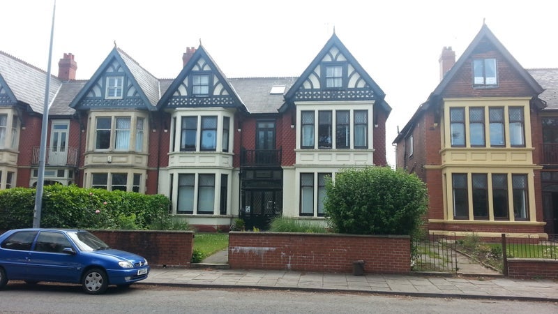 Flat Ninian Road in Cardiff