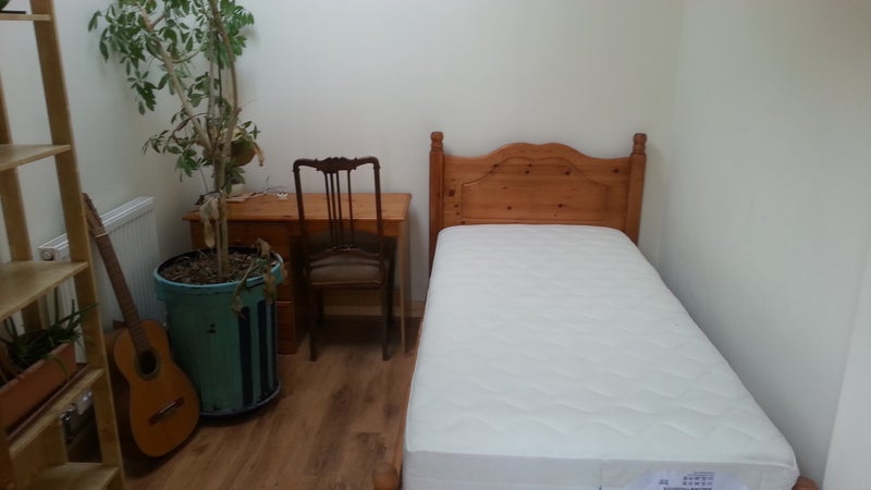 Flat Ninian Road in Cardiff