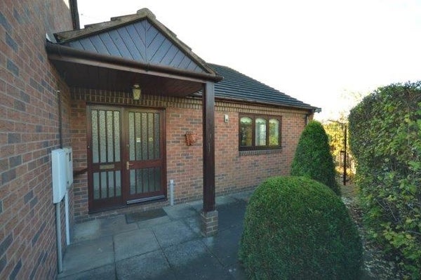 House Westernhay Road in Leicester