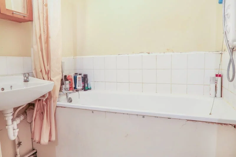 Room Whitechapel Road in Greater London