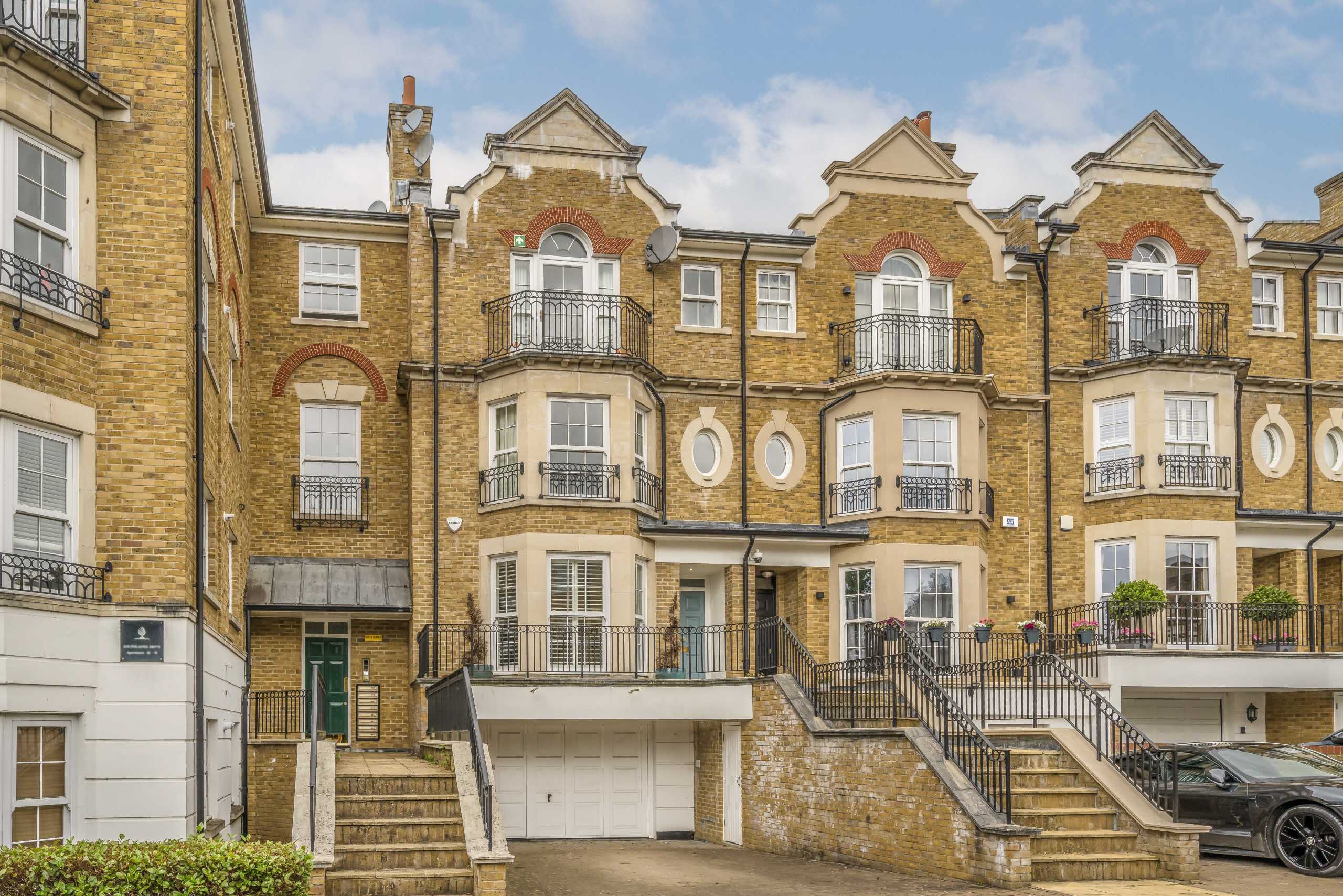 House Southlands Drive in Greater London