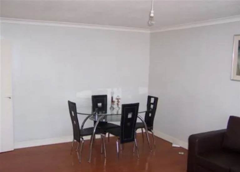 Flat Collapit Close in Greater London