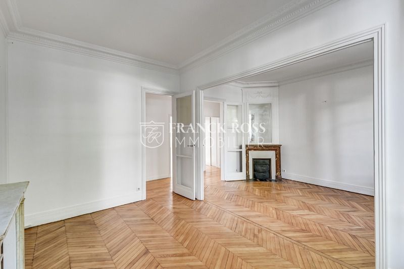Flat Rue de Chézy in Neuilly-sur-Seine