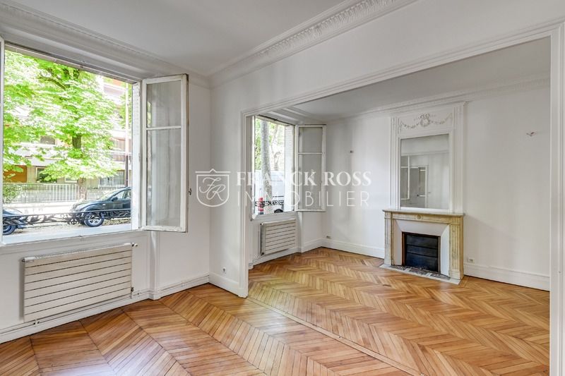 Flat Rue de Chézy in Neuilly-sur-Seine