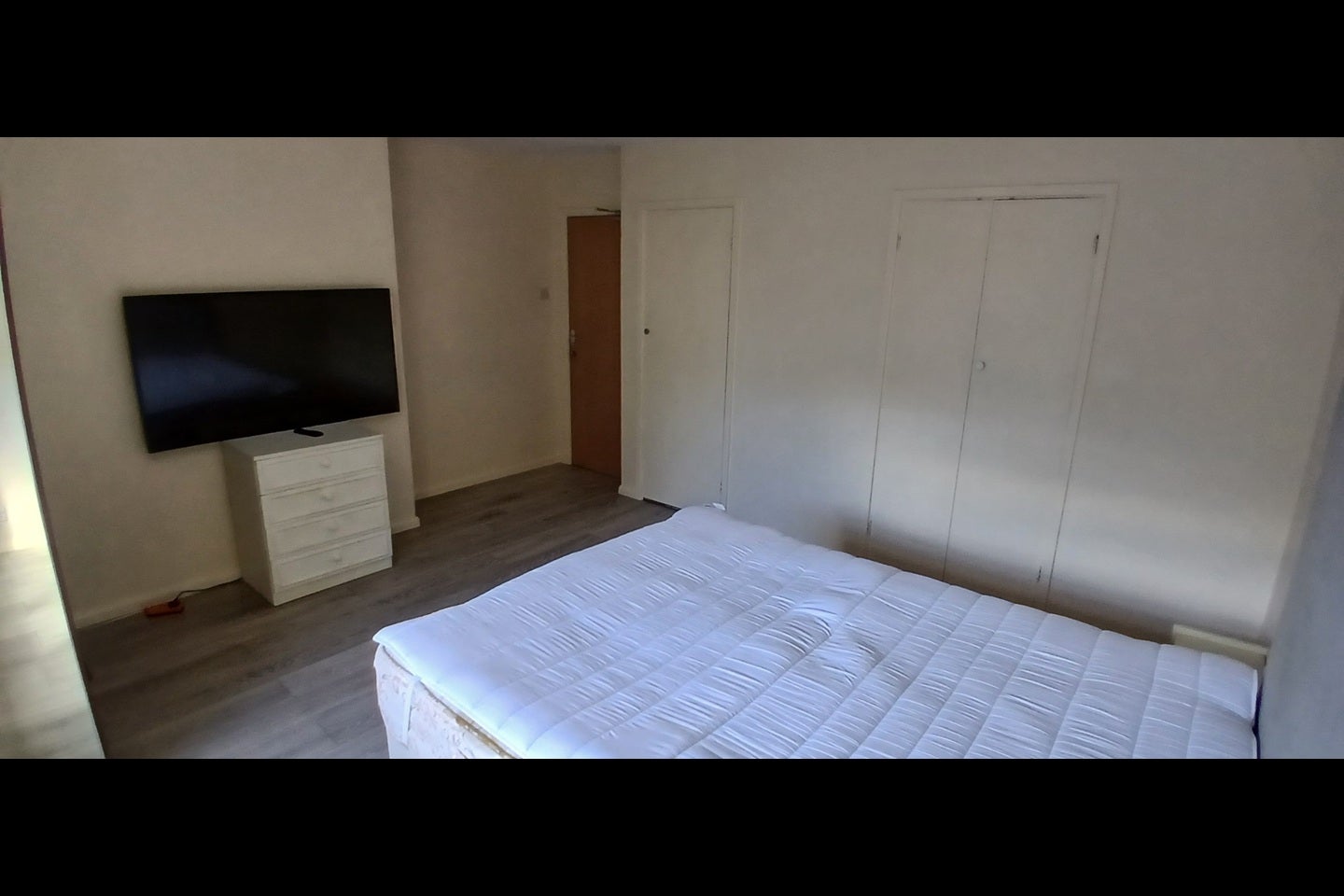 Room Rectory Lane in Greater London