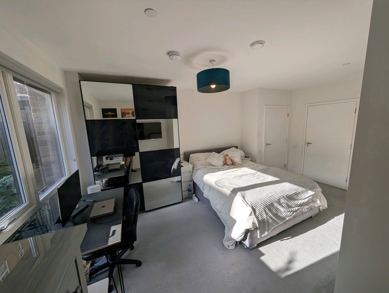 Room Moriatry Close in Greater London