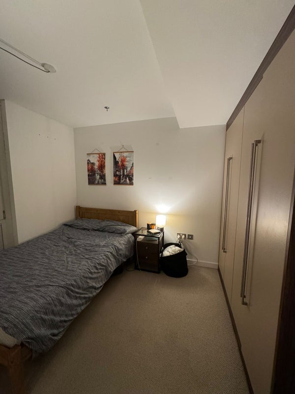 Room Bethnal Green Road in Greater London