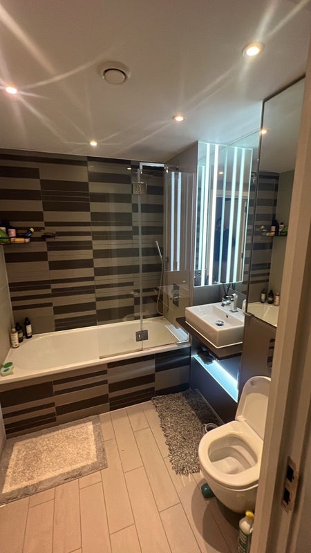 Room Bethnal Green Road in Greater London