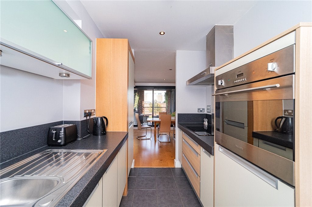 Flat Forbury Road in Reading