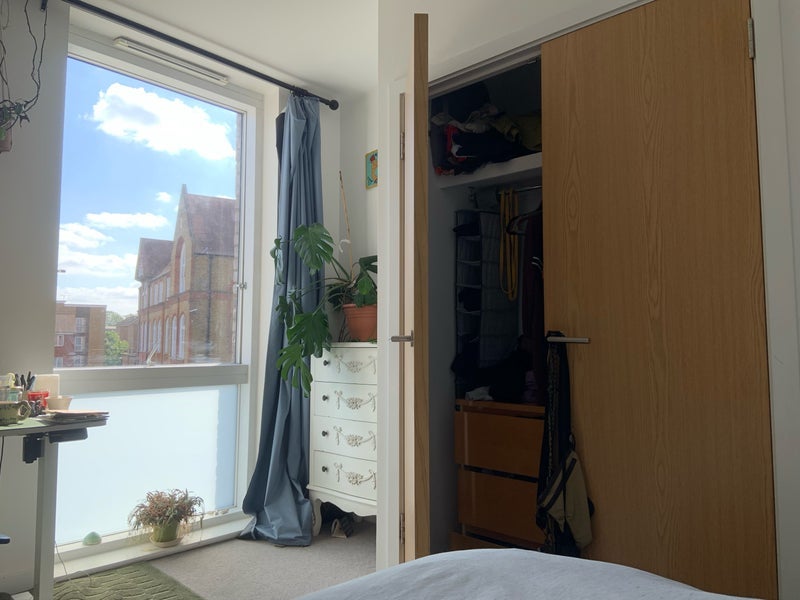 Room Wood's Road in Greater London