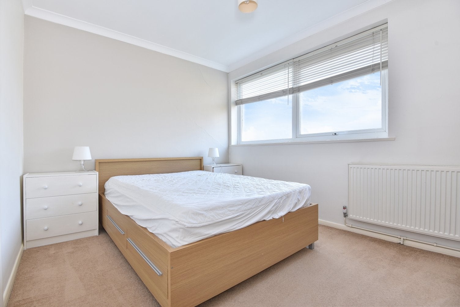 Flat Lee High Road in Greater London