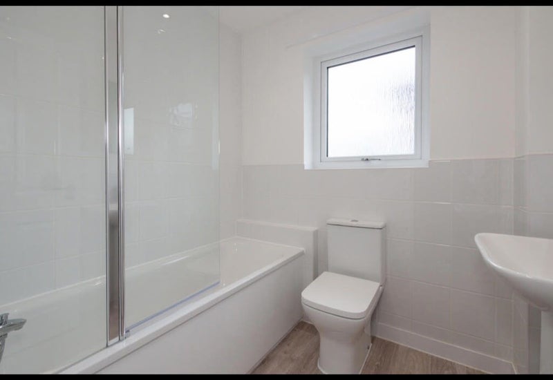 Room gallowway drive in Manchester