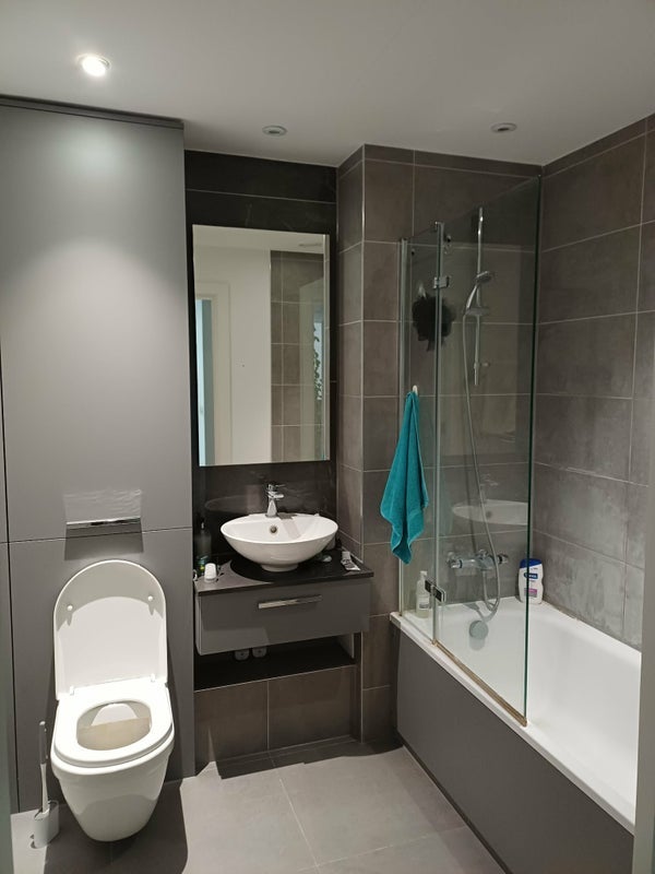 Room St Paul's Way in Greater London