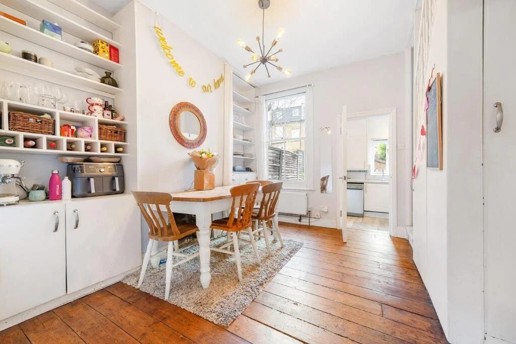 House Strathleven Road in Greater London