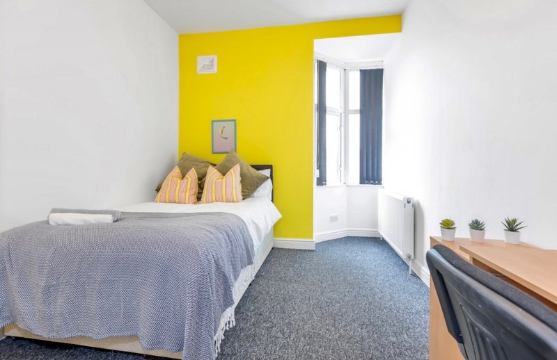Room Friars' Road in Coventry