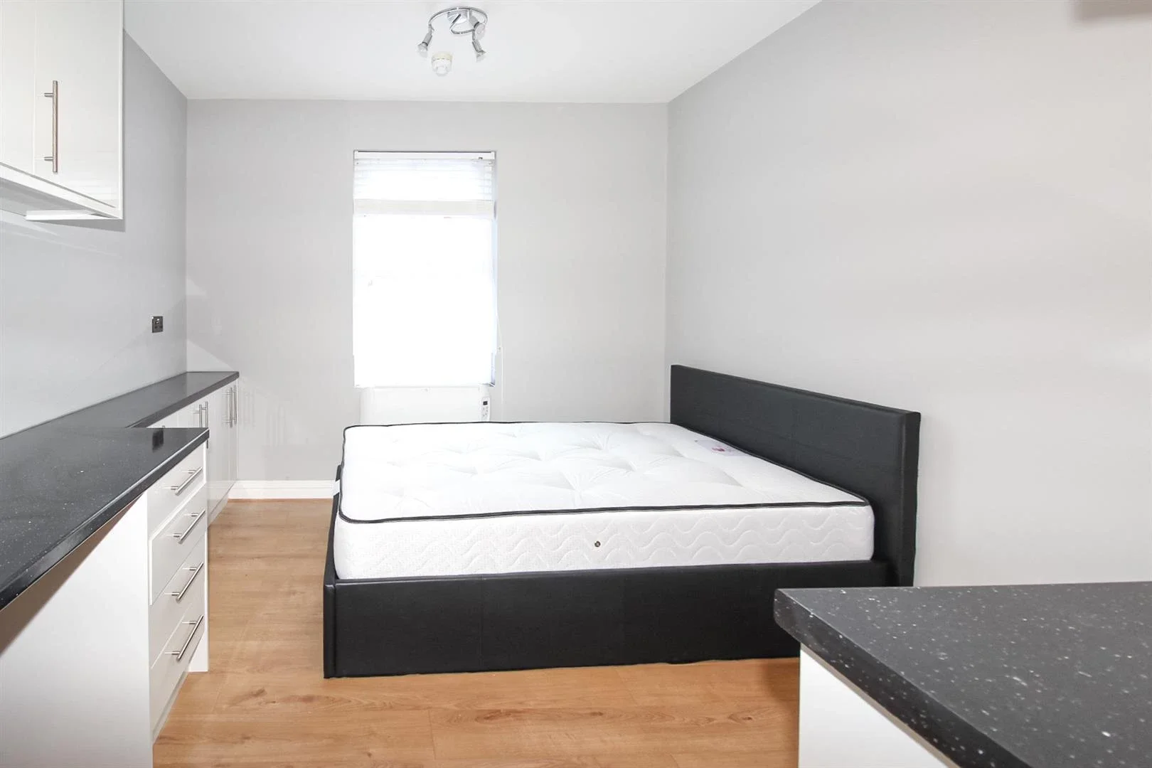 Room Cranbrook Park in Greater London