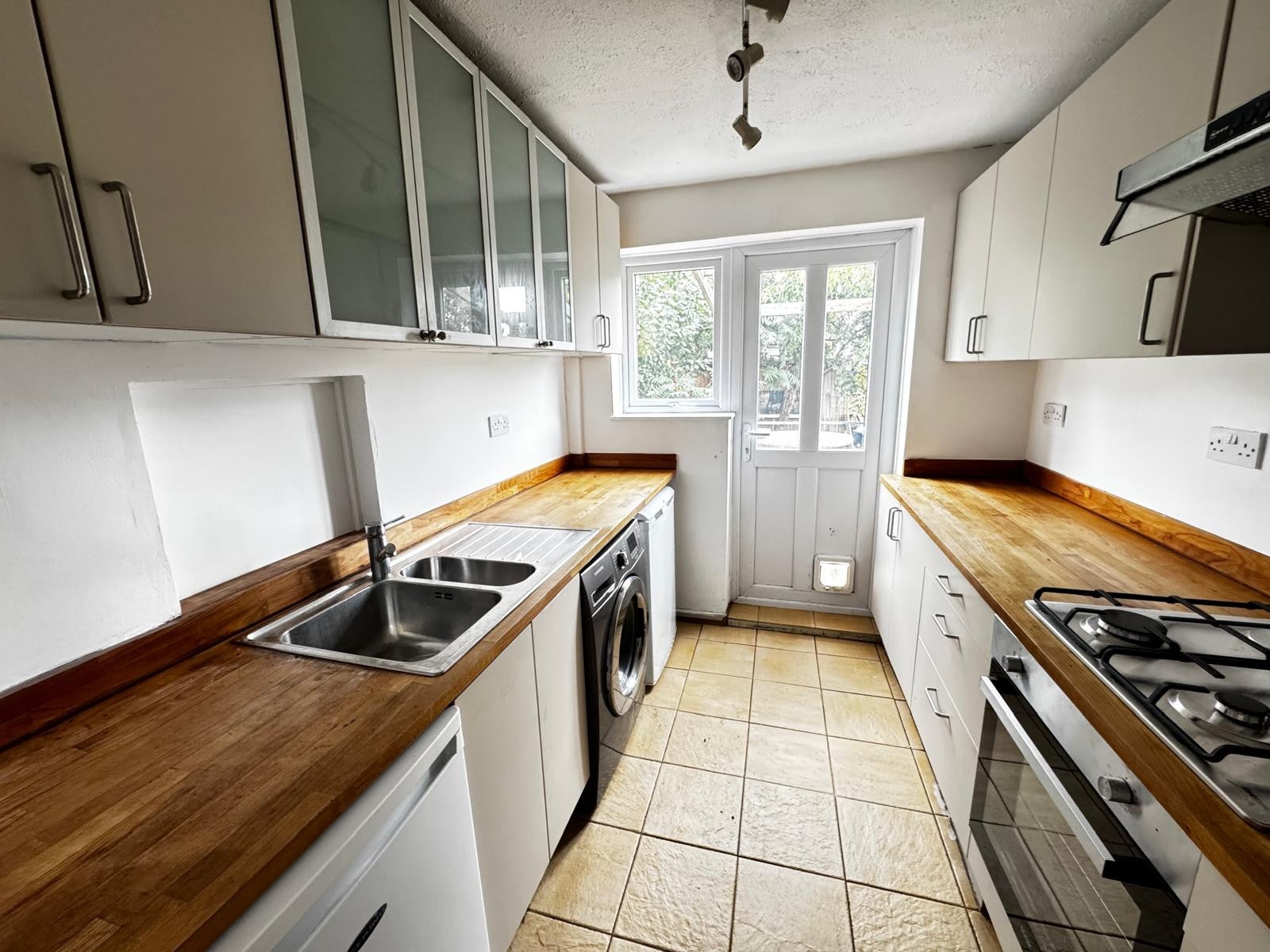 House Bowhill Way in Leicester